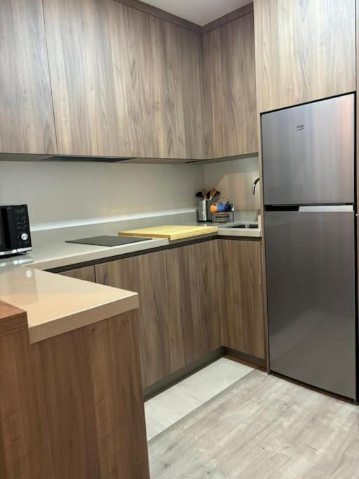 Old Town Ground Floor New Apartment, Beach, Parking * Màlaga